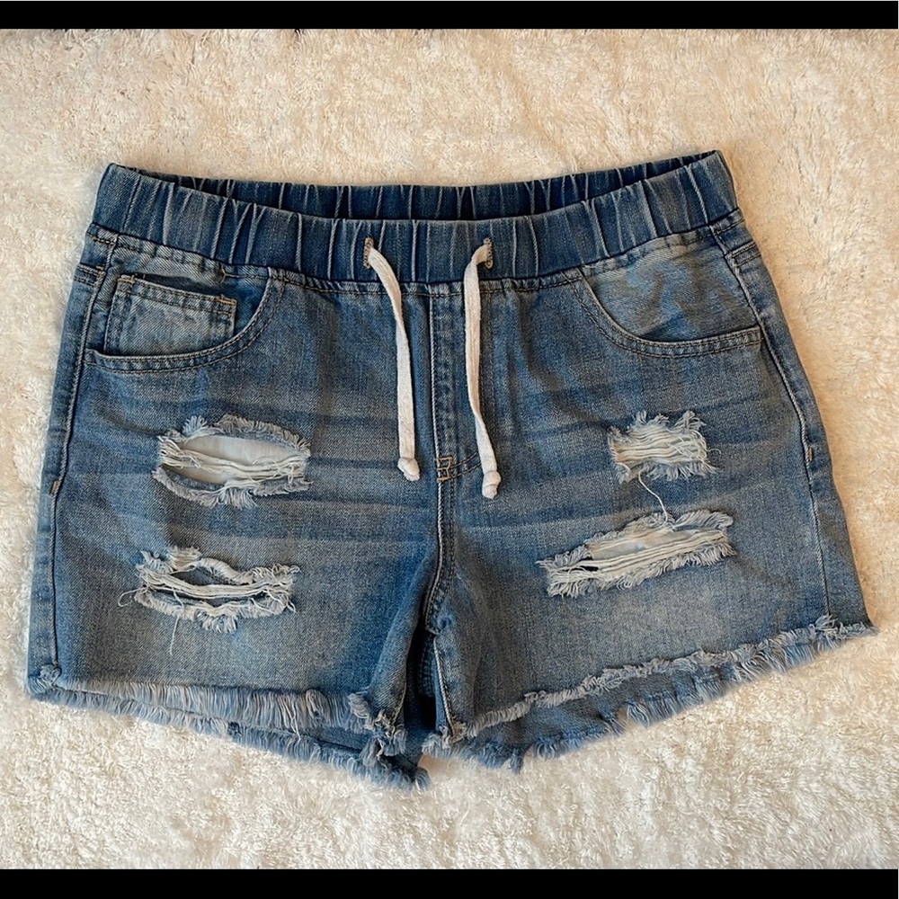 Womens jean shorts.  Cute!!!